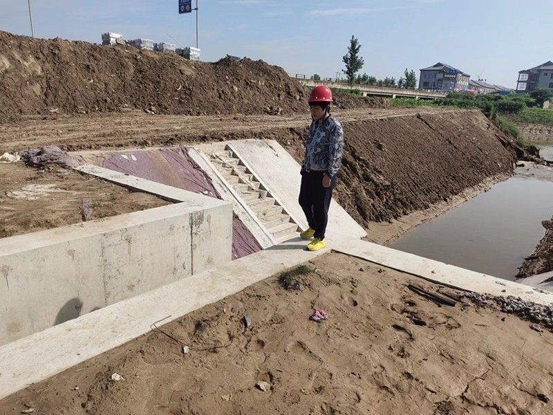 董事长施工现场检查